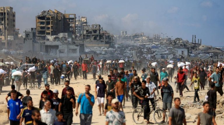Konflik Internasional Memanas: Serangan Udara dan Kelaparan di Gaza