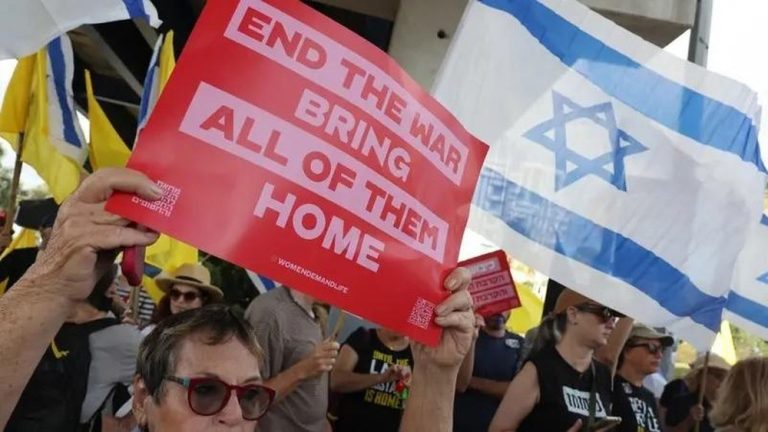 Aksi Mengejutkan di Tel Aviv: Jalanan Diblokir, Israel Desak Pemerintah Bebaskan Sandera