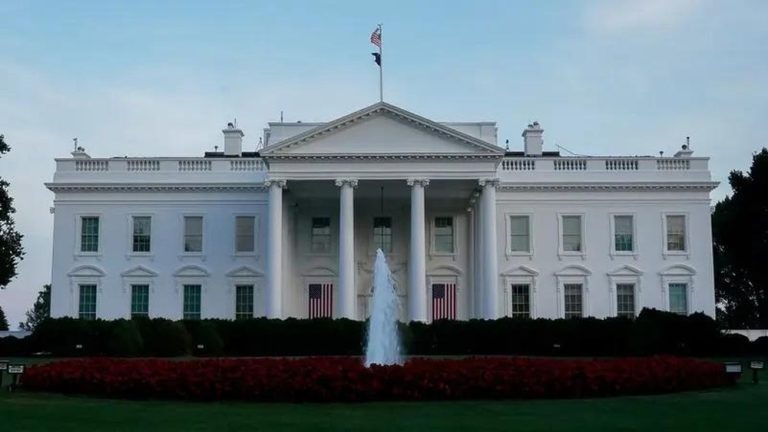 Renovasi Gedung Putih: Ballroom Mewah Rp 3,2 Triliun?