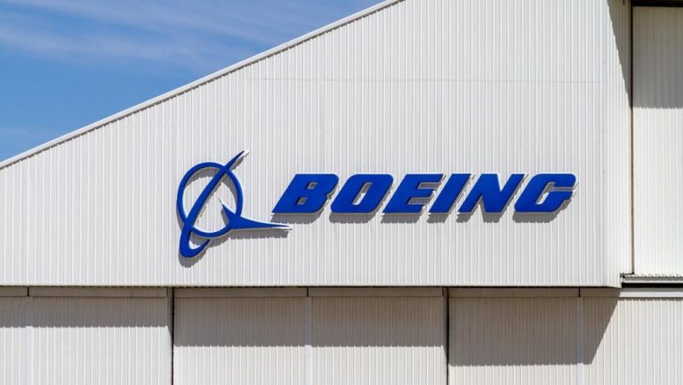 Ratusan Pekerja Boeing Mogok! Proyek Jet Tempur Terancam?