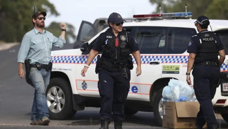 Buron! Pembunuh Dua Polisi Australia Masih Berkeliaran Buron! Pembunuh Dua Polisi Australia Masih Berkeliaran