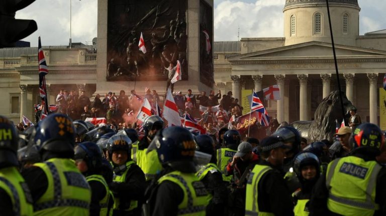 Demo Besar di London: 26 Polisi Terluka, 25 Pendemo Ditangkap!