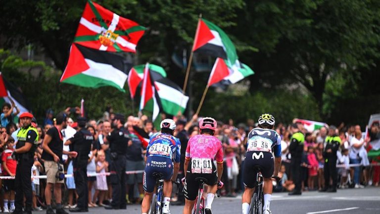 Aksi Mengejutkan di La Vuelta! PM Spanyol Bangga