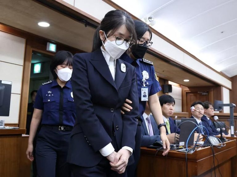 Sidang Mantan Ibu Negara Korsel: Skandal Korupsi Guncang Negeri Ginseng