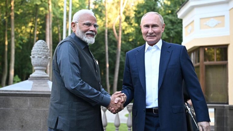 Kejutan di KTT SCO: Putin Panggil Modi ‘Sahabat Tersayang’! Kejutan di KTT SCO: Putin Panggil Modi 'Sahabat Tersayang'!