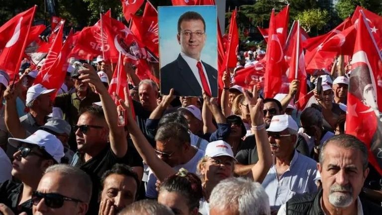 Demo Raksasa Guncang Ankara: Erdogan Diminta Mundur!
