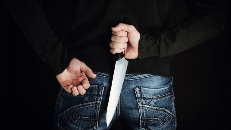 Tokyo Tegang Pria Bersenjata Ditangkap Dekat Kedubes AS Tokyo Tegang Pria Bersenjata Ditangkap Dekat Kedubes AS