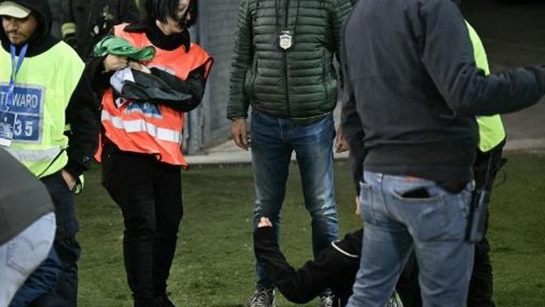 Udine Membara: Ribuan Massa Pro-Palestina Bentrok dengan Polisi Sebelum Laga Italia vs Israel!