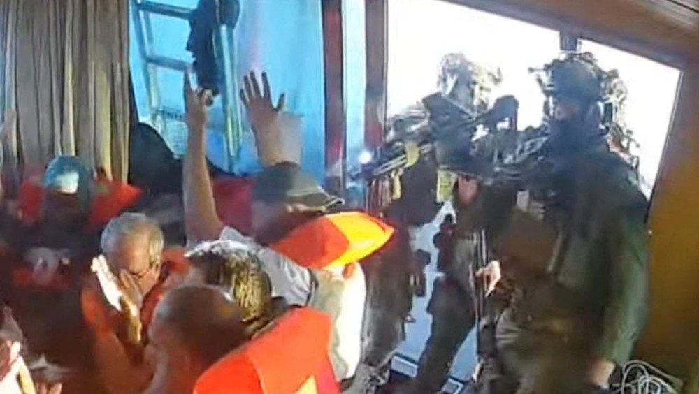 Gaza Memanas: Israel Dituduh Bajak Kapal Bantuan, Dunia Bereaksi Keras!