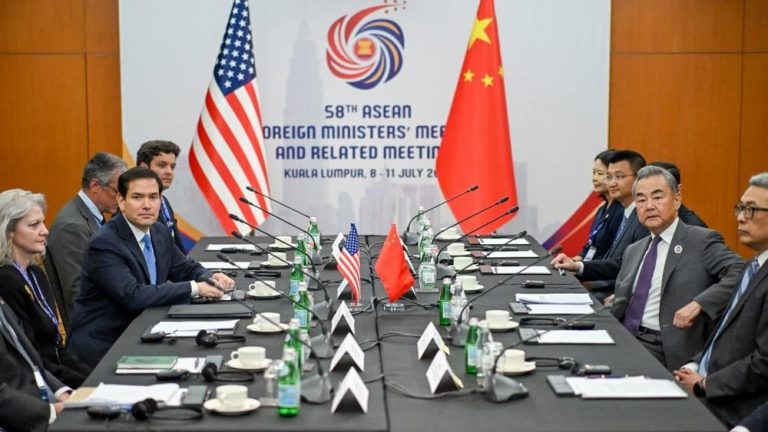 Ketegangan Mereda? AS dan China Intensifkan Komunikasi Jelang Pertemuan Trump-Xi! Ketegangan Mereda? AS dan China Intensifkan Komunikasi Jelang Pertemuan Trump-Xi!