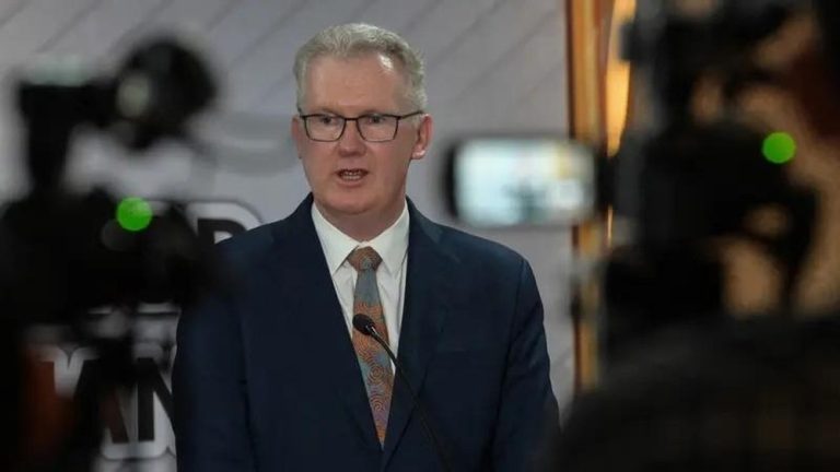 Australia Buang Imigran Kriminal ke Pulau Terpencil? Ada Apa?
