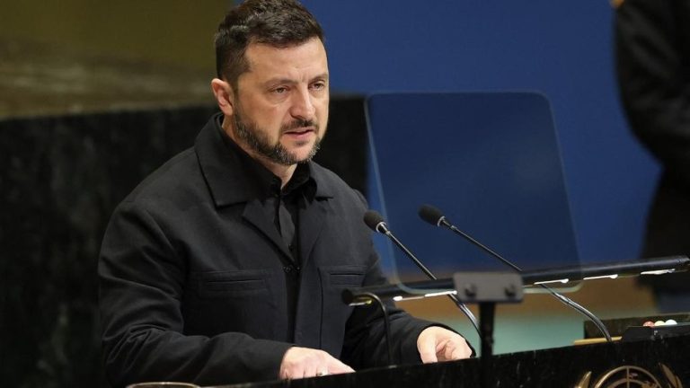 Zelensky: Putin Lebih Dahsyat dari Hamas, Trump Harus Bertindak!