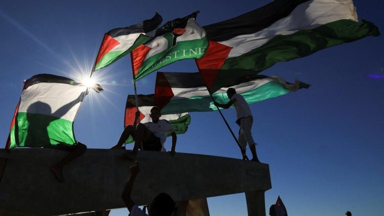 Kejutan! Ribuan Warga Palestina Hirup Udara Bebas