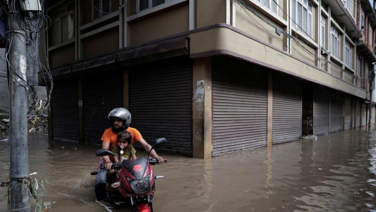 Nepal dan India Diterjang Bencana, Puluhan Nyawa Melayang!