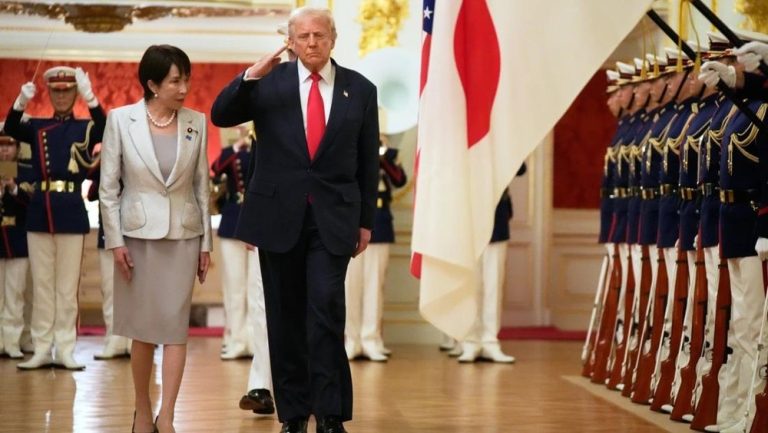Trump Bikin PM Jepang Geleng-Geleng Kepala, Ada Apa?