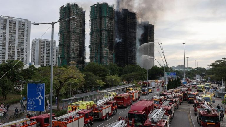 Tragedi Hong Kong: Api Lahap Apartemen, WNI Jadi Korban! Tragedi Hong Kong: Api Lahap Apartemen, WNI Jadi Korban!