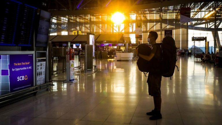 Thailand Perketat Pintu Masuk: Turis "Nakal" Siap-Siap Gigit Jari!