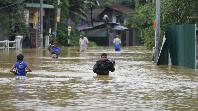 Sri Lanka Berduka: Banjir dan Longsor Telan Puluhan Nyawa, Ujian Nasional Ditunda!