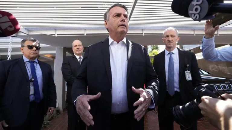 Akhir Tragis Mantan Presiden Brasil: Jeruji Besi Menanti Bolsonaro!