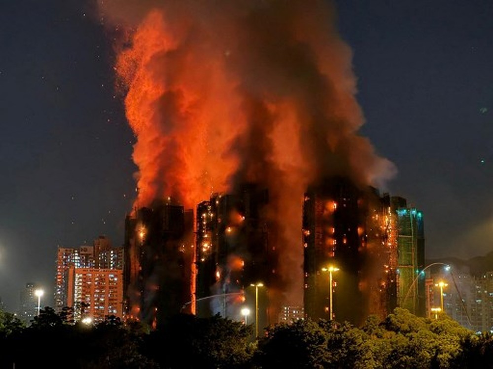 Misteri Papan Terbakar: Fakta Janggal di Balik Kebakaran Apartemen Hong Kong yang Tewaskan Puluhan Orang