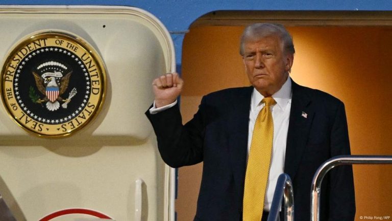Trump Bungkam Soal Rencana Serangan AS ke Venezuela, Benarkah Hanya Gertakan? Trump Bungkam Soal Rencana Serangan AS ke Venezuela, Benarkah Hanya Gertakan?
