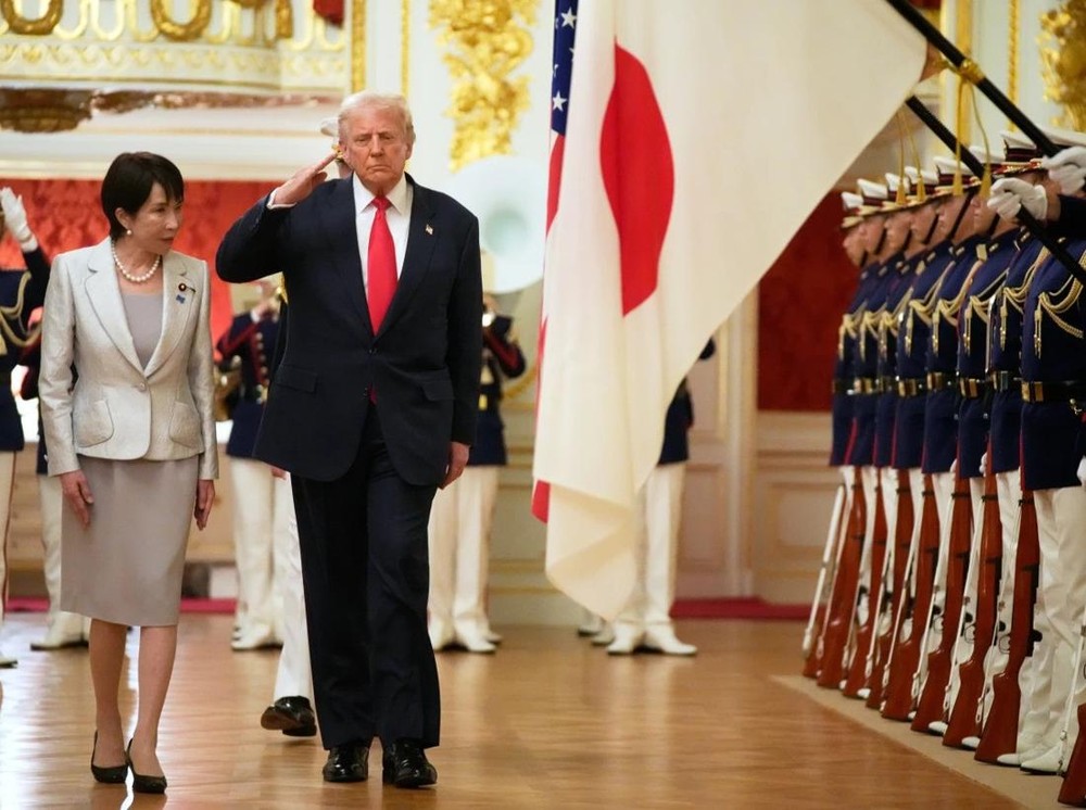 Internationalmedia.co.id - Mantan Presiden AS Donald Trump dikabarkan memberikan masukan penting kepada Perdana Menteri Jepang Sanae Takaichi terkait tensi yang meningkat antara Jepang dan China soal Taiwan. Dalam percakapan telepon, Trump menyarankan agar Takaichi tidak memperkeruh suasana dengan provokasi terkait status pulau tersebut.