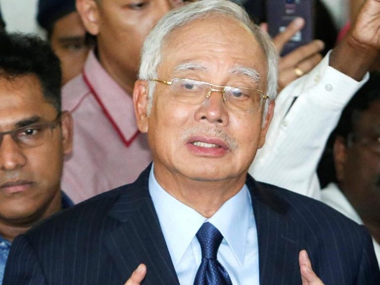 Vonis Ratusan Tahun Penjara Mantan PM Malaysia