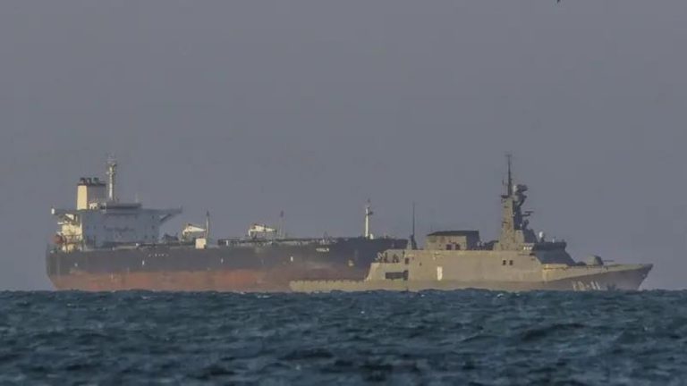 AS Buru Tanker Ketiga Dekat Venezuela AS Buru Tanker Ketiga Dekat Venezuela
