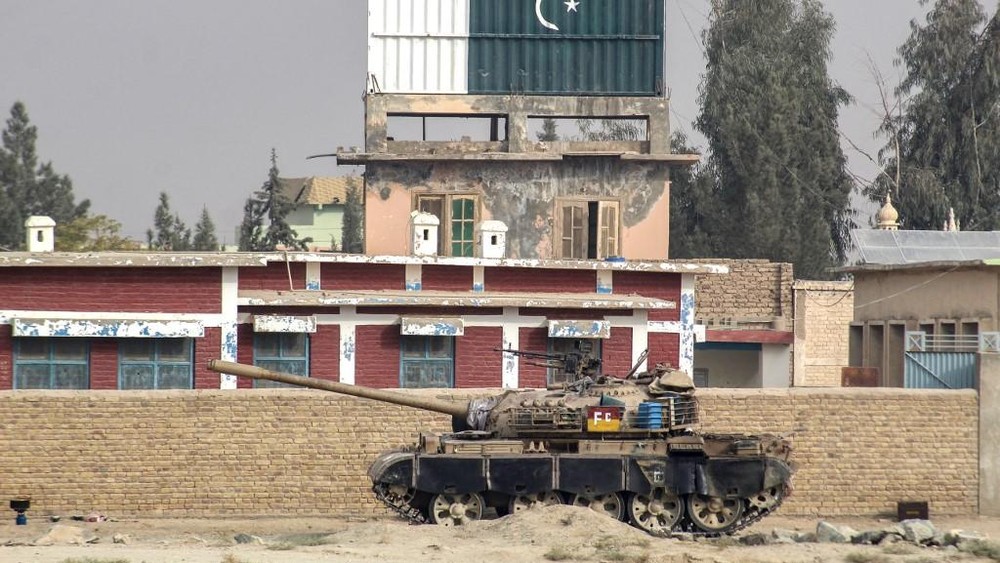 Perbatasan Membara: Afghanistan dan Pakistan Kembali Terlibat Baku Tembak Sengit