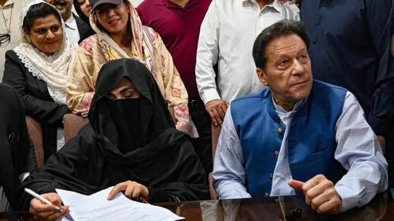 Imran Khan dan Istri Dihukum Berat Skandal Hadiah Negara