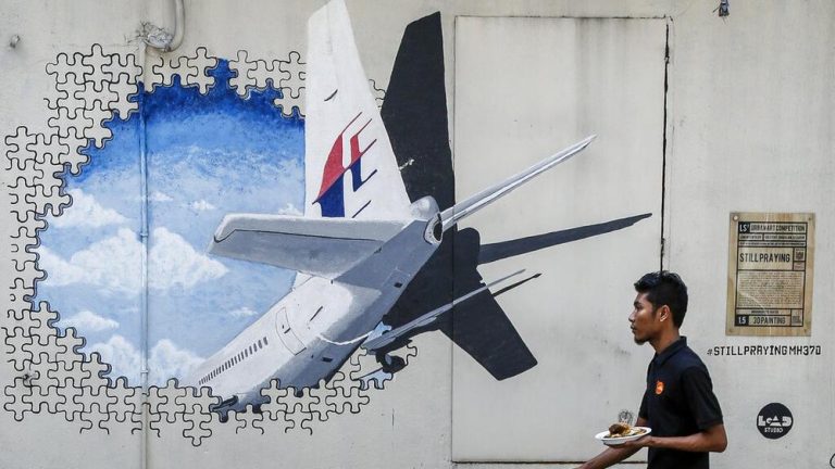 MH370: Titik Terang Misteri yang Menghantui? Pencarian Intensif Dimulai! MH370: Titik Terang Misteri yang Menghantui? Pencarian Intensif Dimulai!