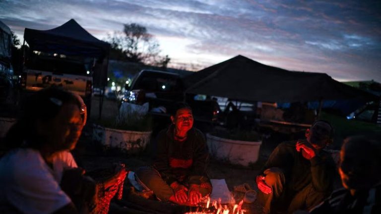 Perang Perbatasan Memanas Thailand Berlakukan Jam Malam Perang Perbatasan Memanas Thailand Berlakukan Jam Malam