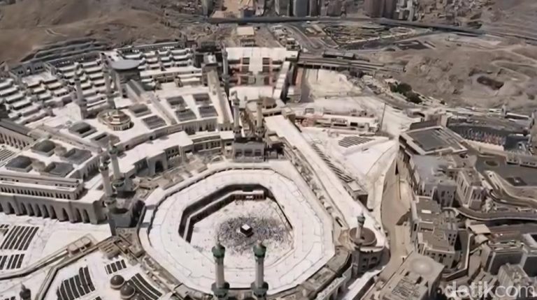 Pria Nekat di Masjidil Haram Petugas Terluka