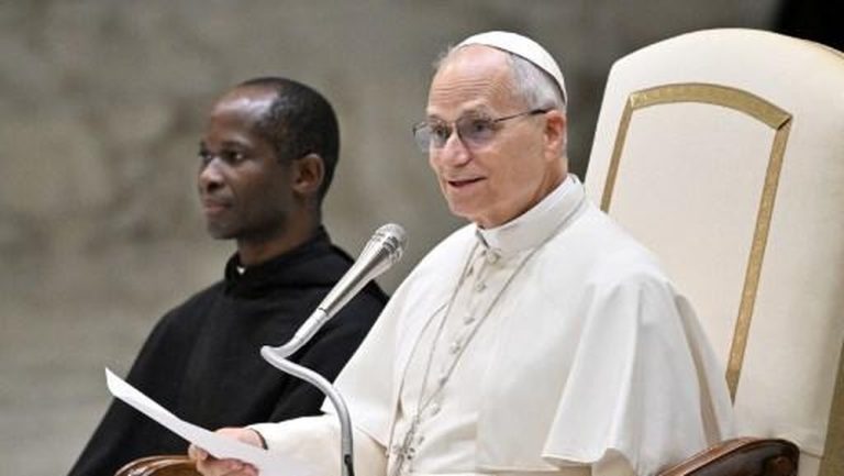 Paus Leo XIV Desak Gencatan Senjata Global Natal Ini