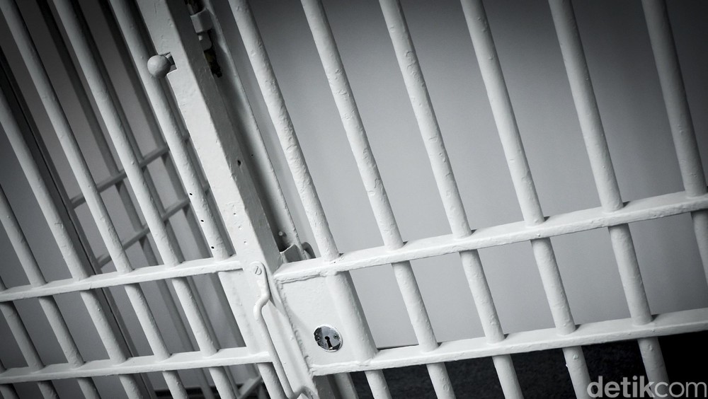 Kata Kata Pedas Bawa Anggota Parlemen ke Penjara