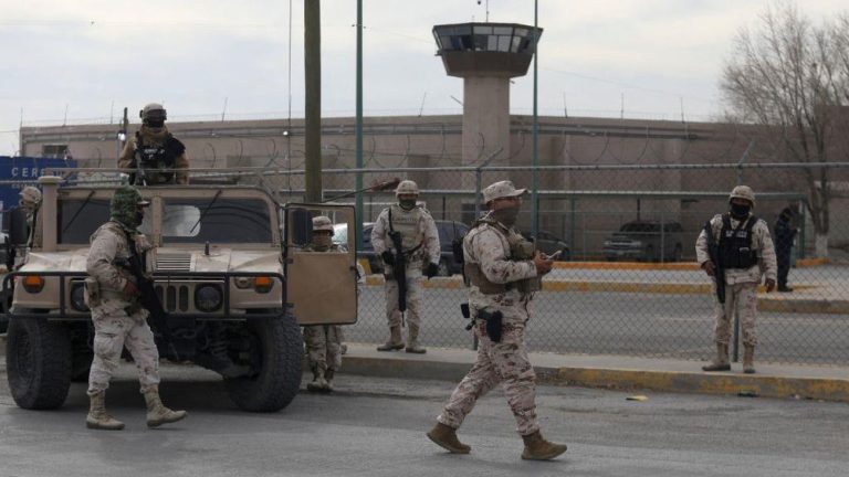 Horor di Lapangan Hijau Meksiko Horor di Lapangan Hijau Meksiko