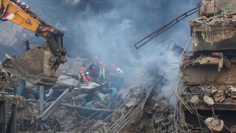Tragedi Maut di Karachi, Api Lahap Mal, Puluhan Nyawa Melayang!