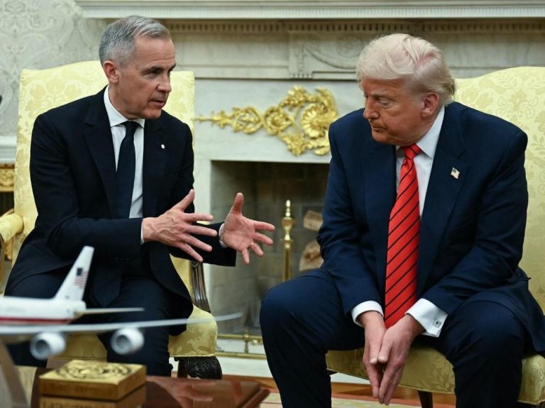 Trump Murka Kanada Dekati China Ancaman Tarif 100 Persen Menggema