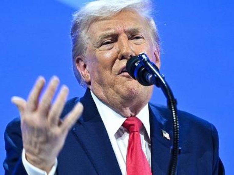 Trump Salah Sebut Greenland Jadi Islandia, Gedung Putih Pasang Badan