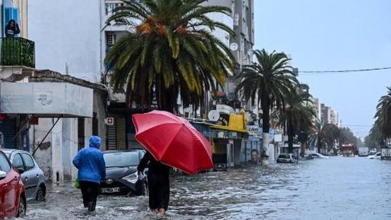 Tragedi Tunisia: Banjir Dahsyat Telan Korban Jiwa! Tragedi Tunisia: Banjir Dahsyat Telan Korban Jiwa!