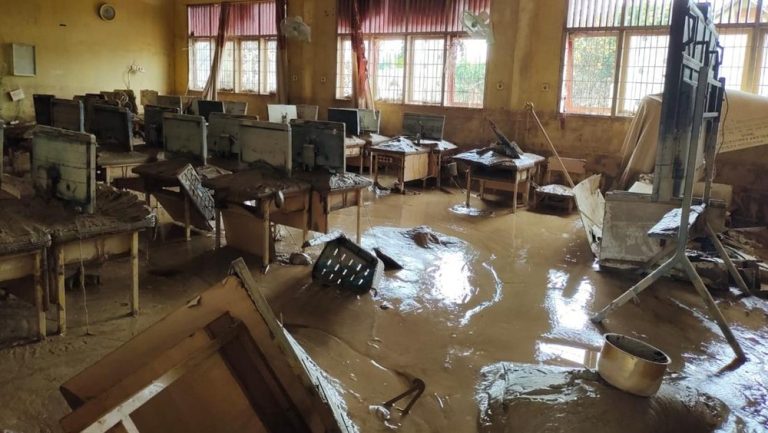 London Bergetar Demi Masa Depan Anak Sumatra