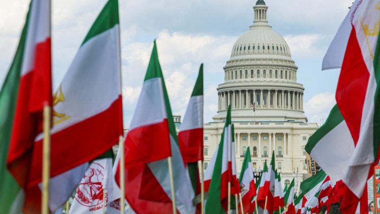 Iran Siap Balas Serangan Amerika