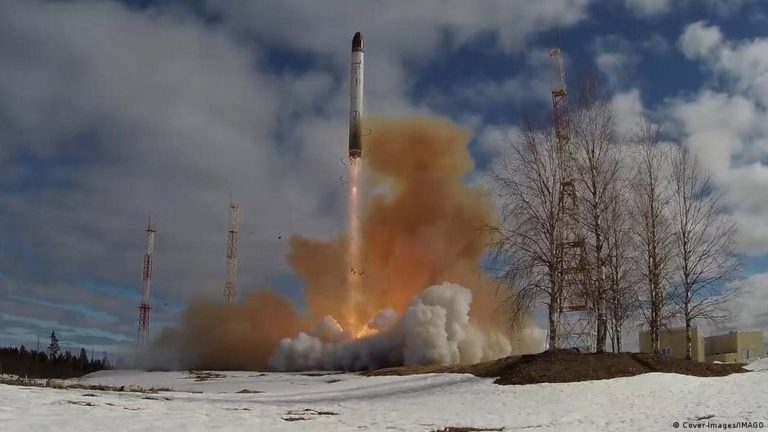 Dunia Menahan Napas Perjanjian Nuklir Berakhir