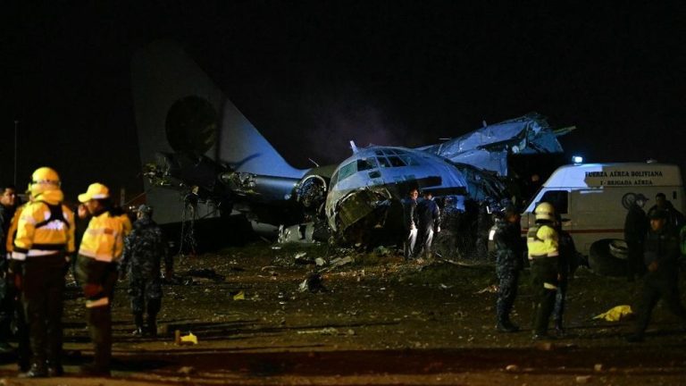 Pesawat Pembawa Harta Karun Jatuh di Bolivia