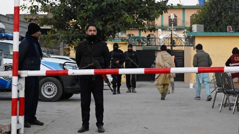 Pakistan Berduka Jumat Mencekam Pakistan Berduka Jumat Mencekam