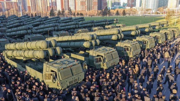 Kim Jong Un Ungkap Senjata Raksasa Kekuatan Nuklir Baru Kim Jong Un Ungkap Senjata Raksasa Kekuatan Nuklir Baru