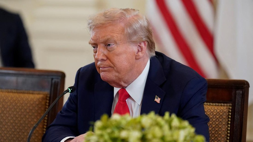 Trump Kirim Sinyal Keras Kapal Induk Kedua Menuju Iran