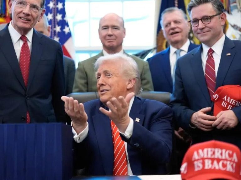 Jurnalis Ini Bikin Trump Murka Jurnalis Ini Bikin Trump Murka