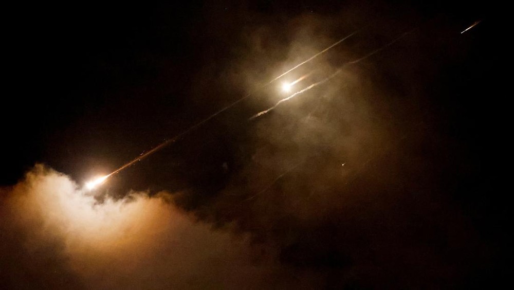 Langit Israel Mencekam Rudal Iran Menggila