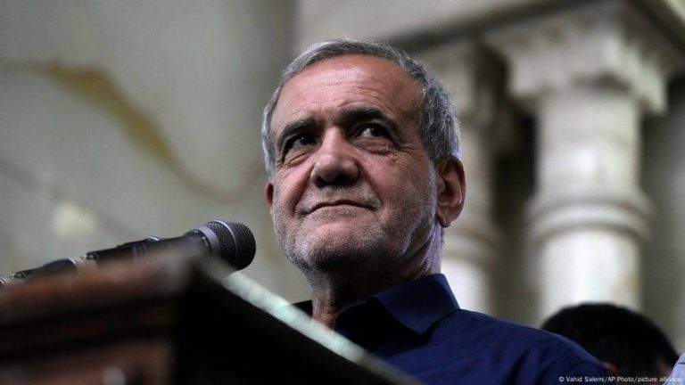 Iran Berduka Tiga Tokoh Kunci Gugur